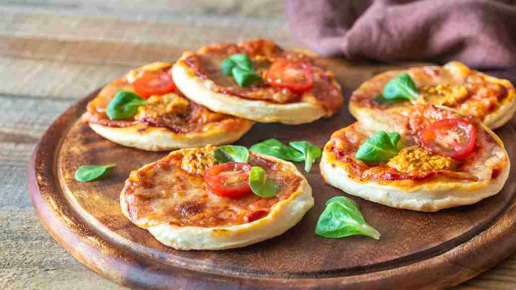 Delicious Pikkupizzat Mini Pizzas Recipe